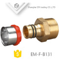 EM-F-B131 PEX Latón Prensas de tubería Metric Pex Pipe Brass Fitting